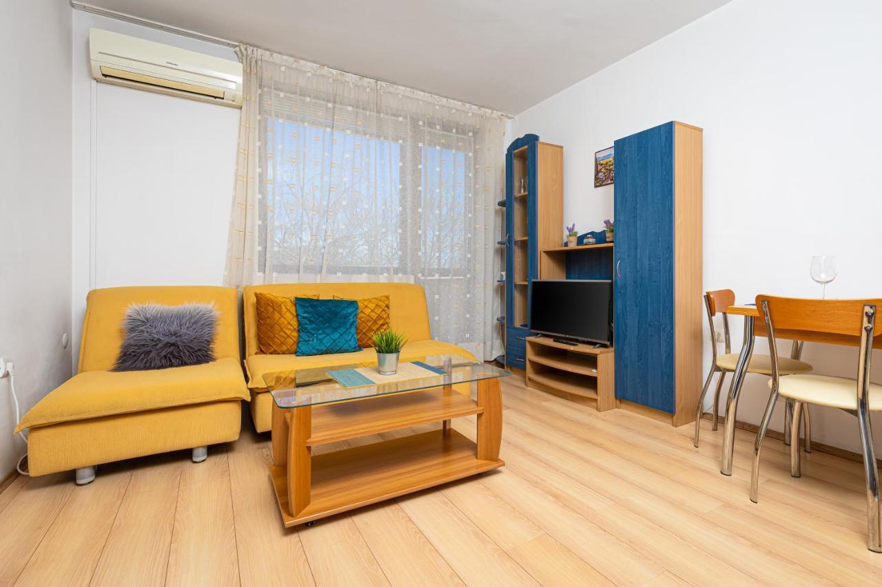 Lovely 1Bd Apartment Close To The Summer Theatre Plovdiv Buitenkant foto